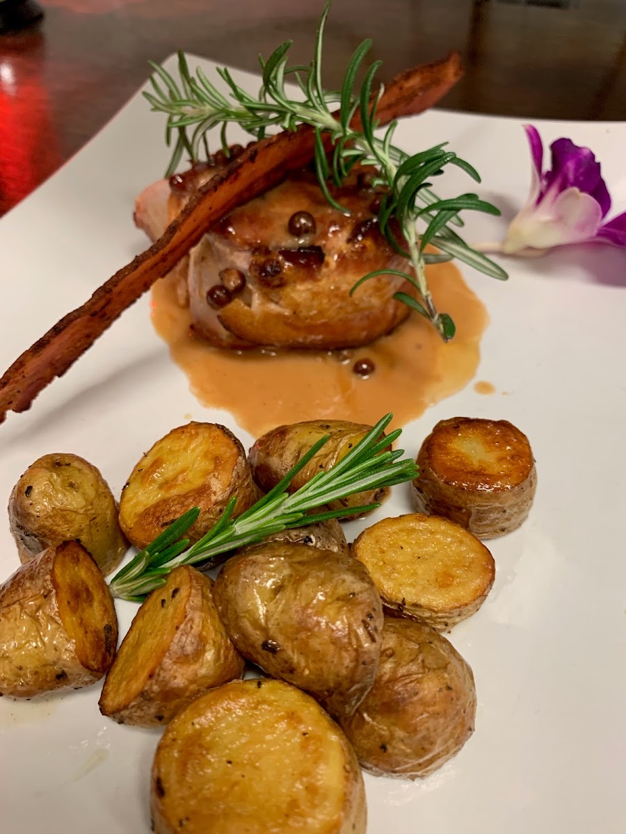 Zeno's On The Square